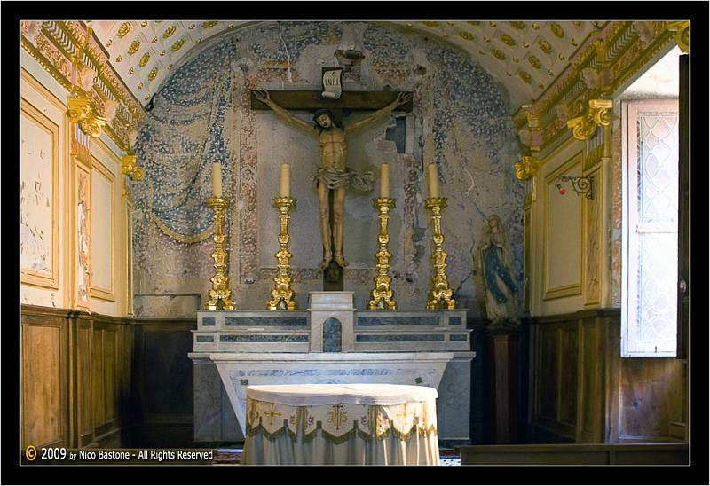 Corsica-Aiaccio-645-Large.jpg - Ajaccio - Ajacciu "La Cattedrale Nostra Signora della Misericordia. In basso il fonte battesimale dove il 21 luglio 1771 fu battezzato Napoleone"