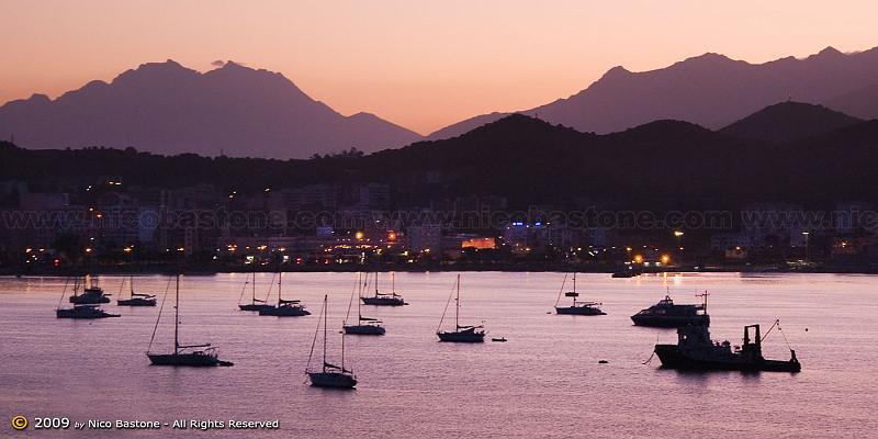 Corsica-Aiaccio-433-1400x700.jpg - Aiaccio - Ajacciu "Alba sul golfo"