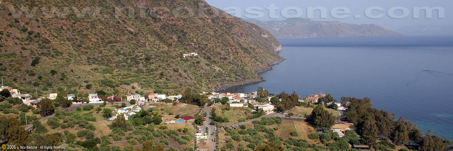 Salina, Isole Eolie - foto panoramica di Leni