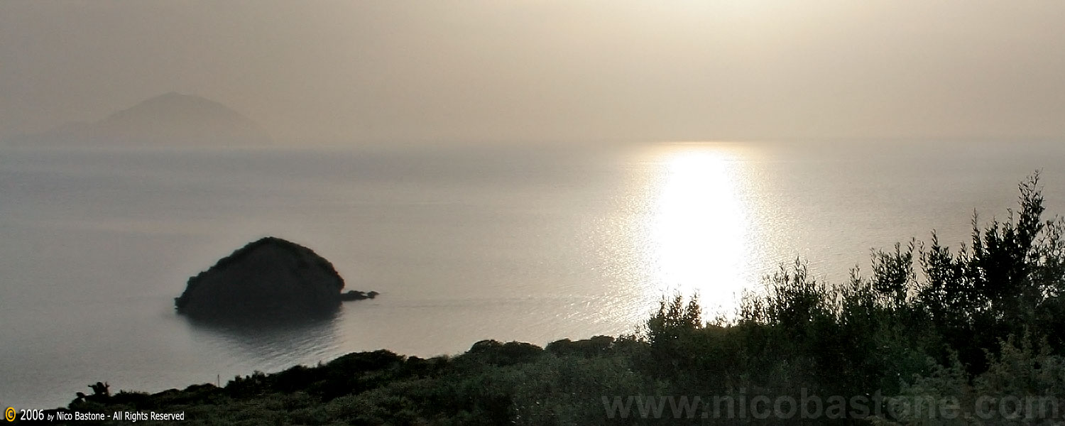 Salina, Isole Eolie - Controluce a Pollara