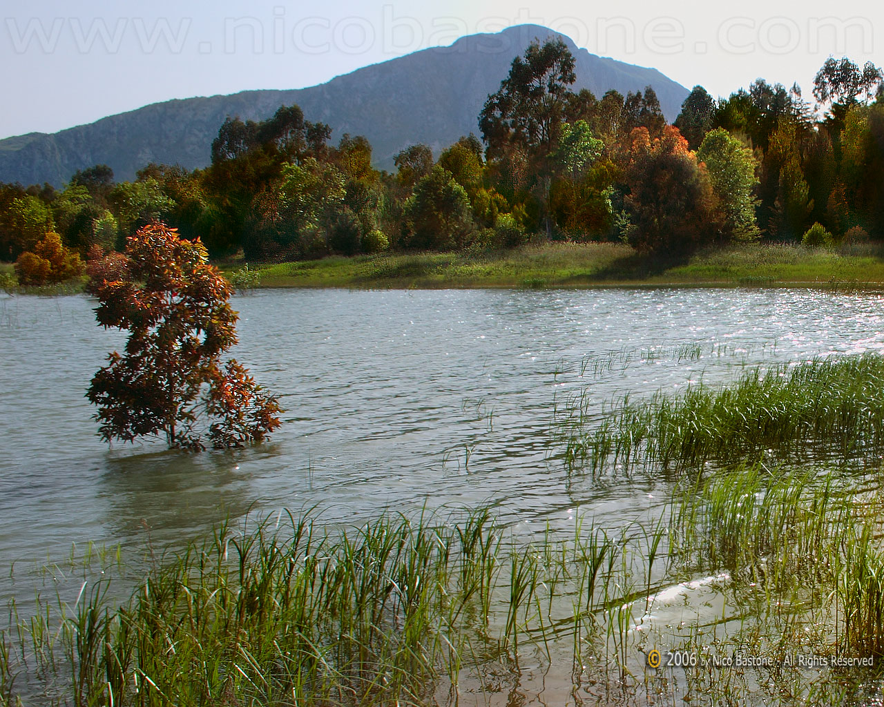 Piana degli Albanesi "The lake - Il lago" - Wallpapers Sfondi per Desktop - Copyright by Nico Bastone - All Rights Reserved