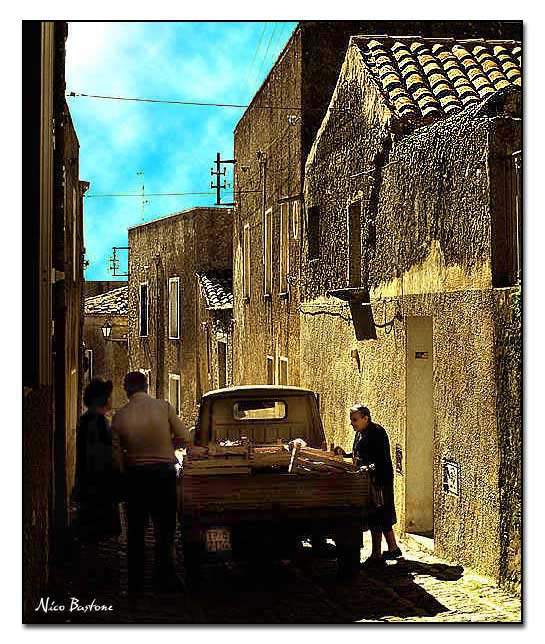 Erice (Trapani) "Venditore ambulante  - A peddler"