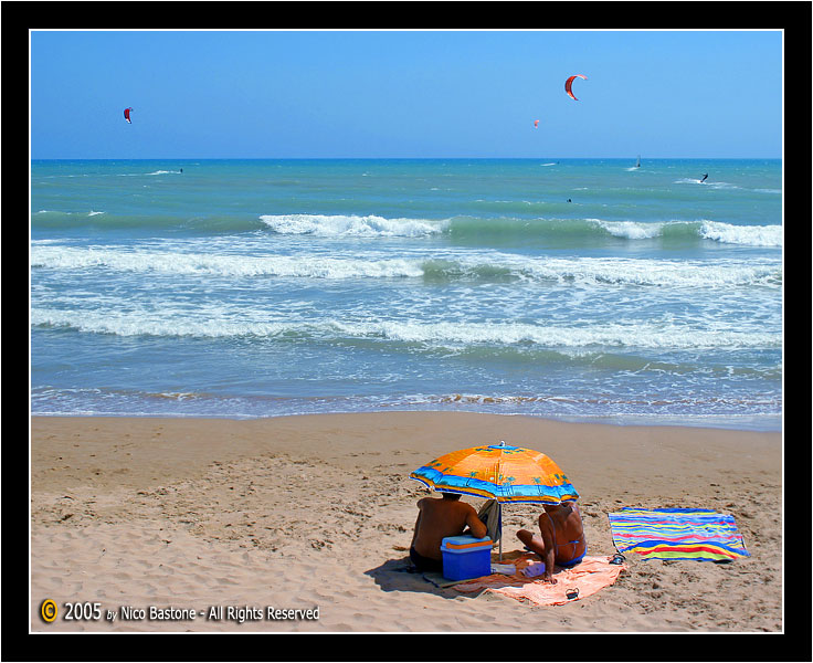 Marina di Ragusa "Colori nella spiaggia - Colors in the beach"