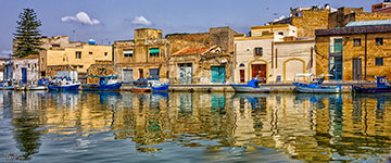 Mazara del Vallo TP "Fiume Mazaro. Panorama con barche - Mazaro River. Seascape with boats" 1844x768