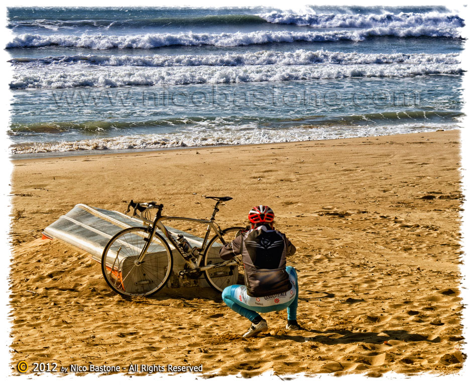 Menfi AG "Lido Fiori. Ciclista in spiaggia - Cysclist on the beach" 02