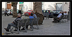 Persone sedute... Scicli, Ragusa "Paesani in piazza 1" - Sat people... Scicli, Ragusa "Country-men 1"
