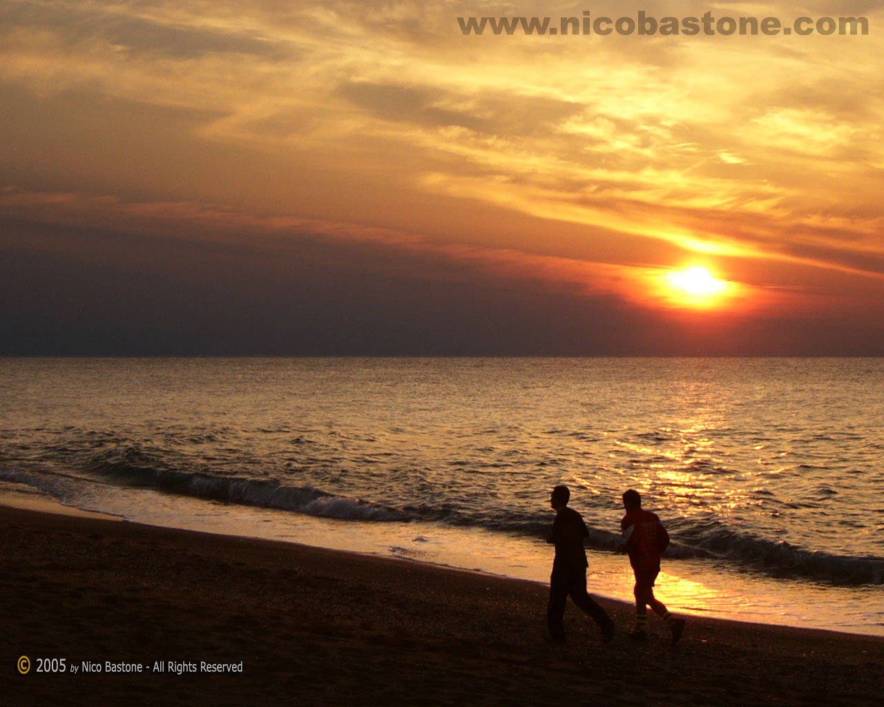 Capo d'Orlando, Messina - "Jogging at the sunset" - Wallpapers Sfondi per Desktop - Copyright by Nico Bastone - All Rights Reserved