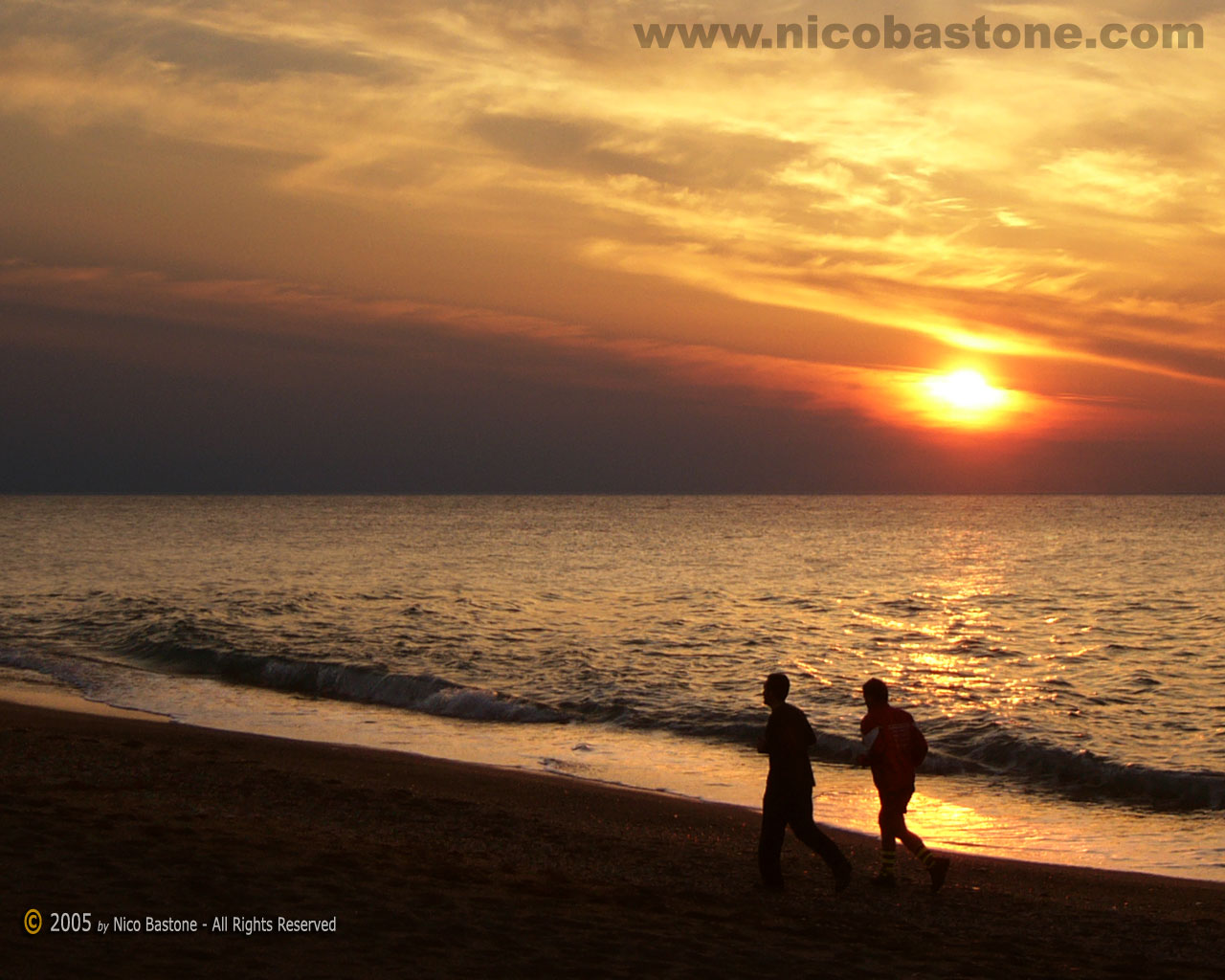 Capo d'Orlando, Messina - "Jogging at the sunset" - Wallpapers Sfondi per Desktop - Copyright by Nico Bastone - All Rights Reserved